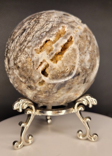 Large sparkly druzy - sparkly,