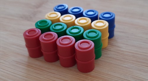 Frustration game pawns - mb, x