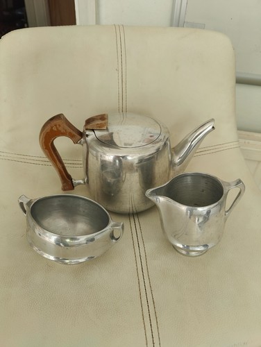 Picquot ware milk - picquot, and