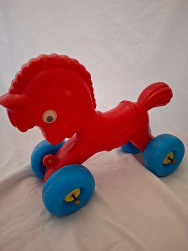 Vintage pull along toy - pull,