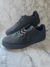 Oakley Low Canvas Flyer Mens