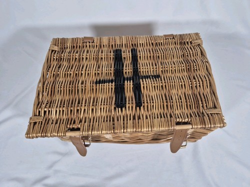 Harrods wicker hamper - wicker, basket