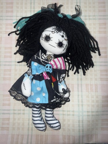 Artist hand made gothic girls - made,