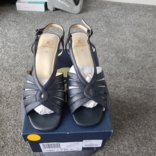 New In Box Laddies Betsey Navy