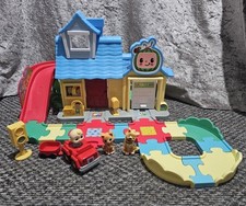 VTech Toot-Toot Drivers CoComelon JJ's House Track Set Vehicle Sounds