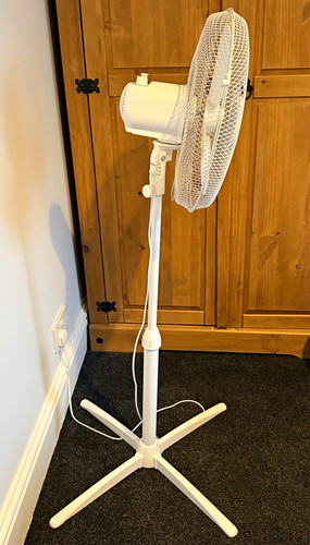 White pedestal fan corded - white,
