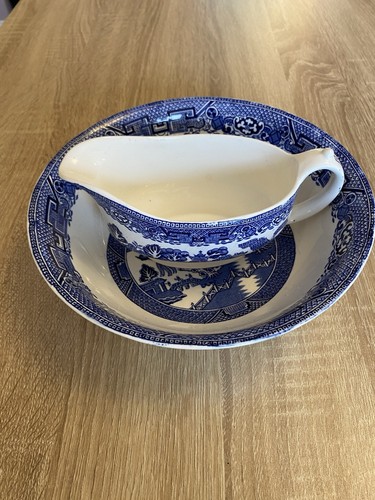 Blue willow tableware serving - tableware,