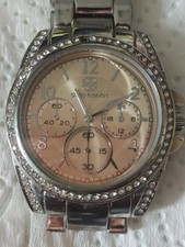 = Not working = Daisy Fuentes