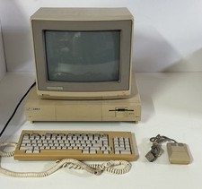 Commodore Amiga BR99YB-1000 w Video Monitor Model 2002 UNTESTED AS IS