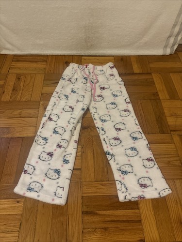 2011 sanrio hello kitty - hello,
