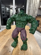 MARVEL Disney Store INCREDIBLE HULK 14" Large Punching TALKING Action Figure