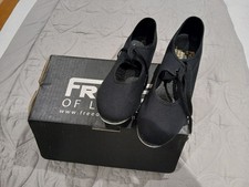freed of London Canvas Tap Low