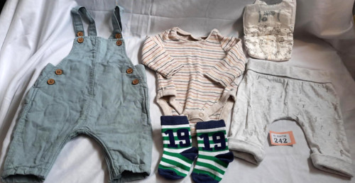 Reborn baby dolls - , clothes