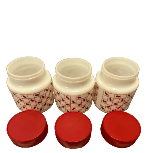 Vintage set milk glass - of, 3