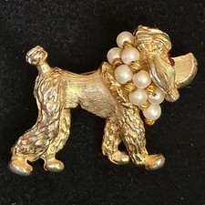 Vintage Poodle Brooch Faux Pearl Collar Garnet Eyes Gold Tone L 3.5cm 50s 60s