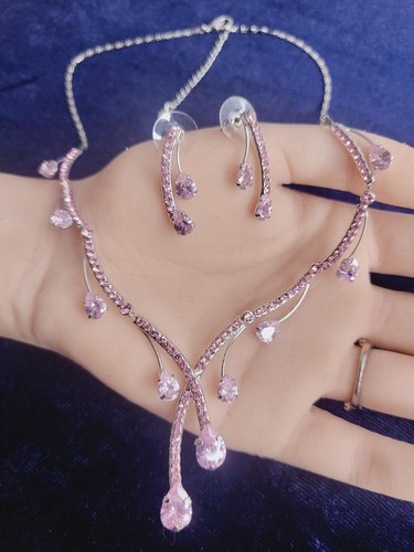 Jewellery portal delicate