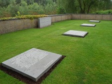 Photo A3 Zeppelin Crew Graves