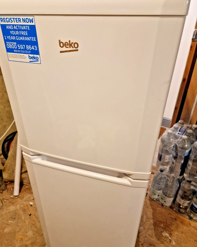 Beko fridge freezer 219 gross - beko,