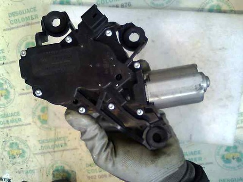 Rear windshield wiper motor - wiper,