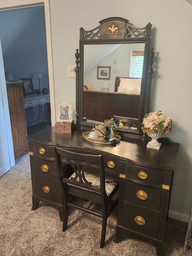 Vintage refinished makeup - refinished,