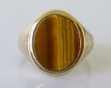 9ct Gold Ring - Vintage 9ct