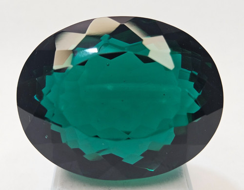 Green emerald oval - oval, cut