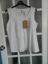 Mantaray  Embroidered  White