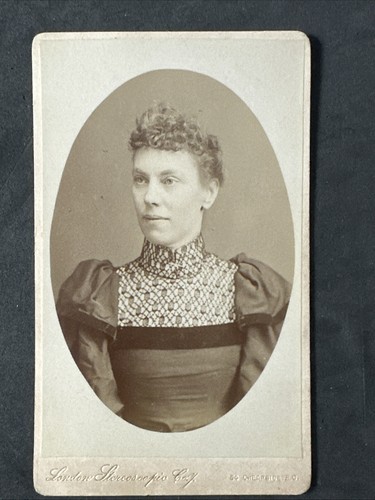 Cdv lady puff - cdv,