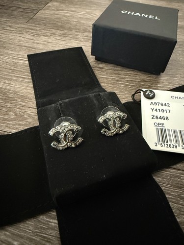 Chanel dark silver - dark,