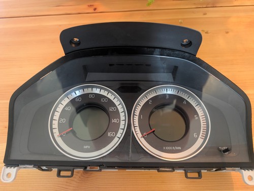 Volvo v60 2012 - rhd, instrument