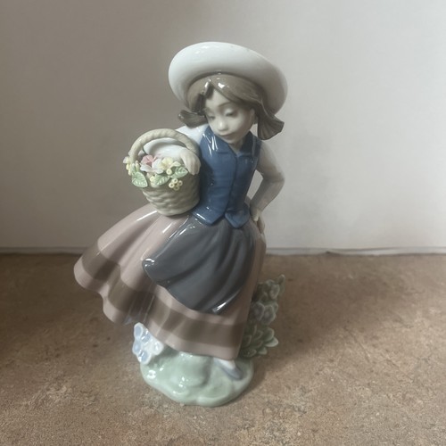 Lladro porcelain sweet - porcelain, scent
