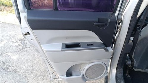 Rear left window - left,