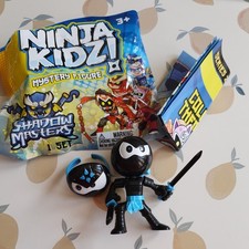 Ninja Kidz Mystery Figures Set Collectible Figures series 2 - Black Ninja