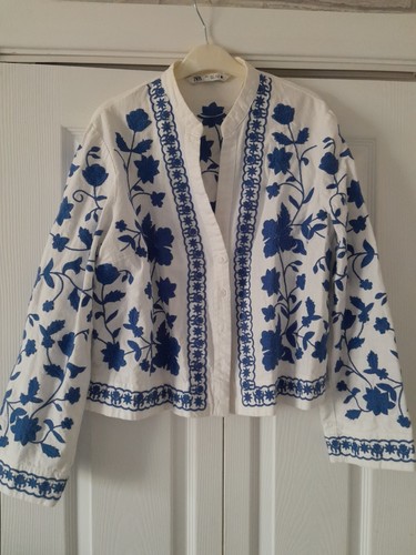 Zara blue white floral - &white,