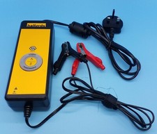 Halfords Smartcharge 100 battery charger - Excellent Condition 
