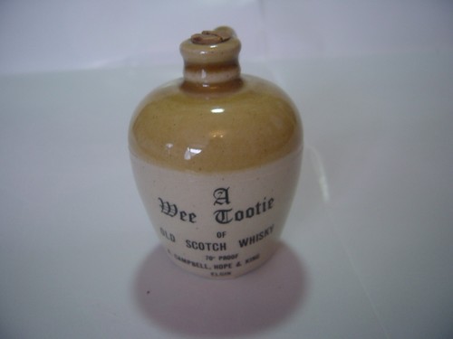 Old wee tootie scotch - old-,