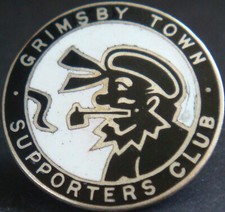 GRIMSBY TOWN FC Vintage SUPPORTERS CLUB Badge Maker FATTORINI & SONS Brooch pin