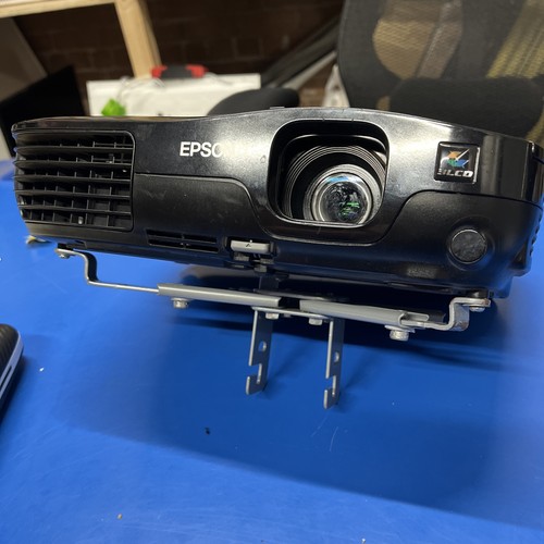 Epson s82 projector - eb-s82,