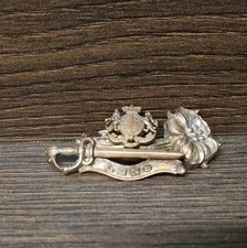 Lens Sweetheart Brooch 