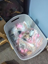 Approximately 800 Pieces of Costume Jewellery Job Lot