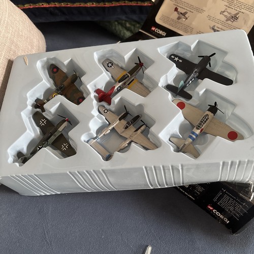 Corgi fighter scrabble die - fighter,