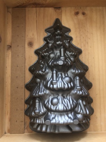 Nordic ware christmas - tree, 4.5