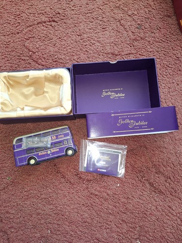 Corgi cc25902 queen elizabeth - corgi,