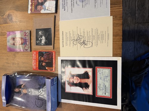Lot cher collectables signed - collectables,