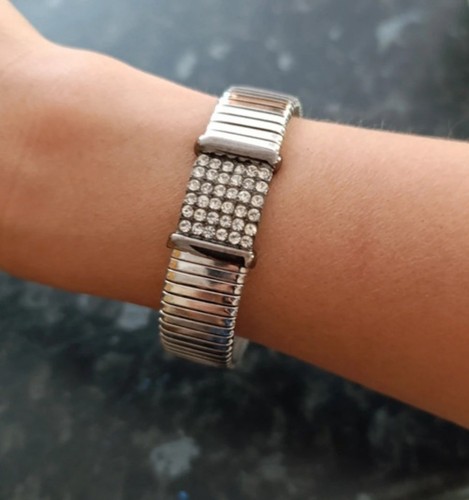 Vintage watch strap style