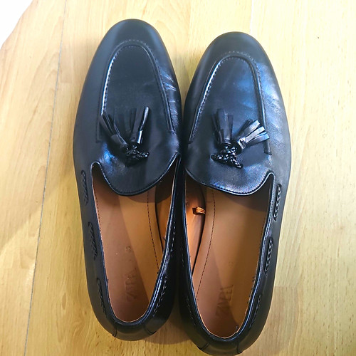 Zara black leather tassel - black,
