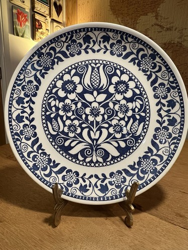 Blue and white - blue,