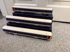 MINT Bachmann 31-025 Network Southeast Class 166 3-Car DMU OO Gauge DC Analogue