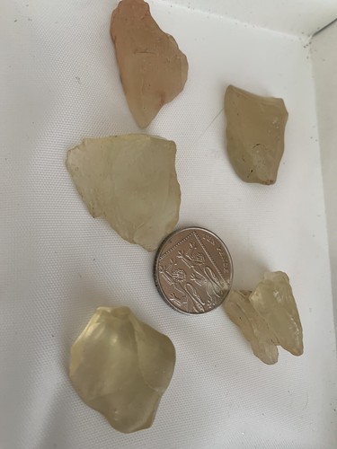 Grams libyan desert glass - 8,