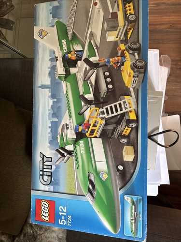 Lego 7734 cargo plane - cargo,